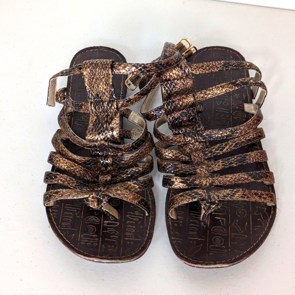 Gladiator flat sandals in reptile pattern - Women's size 8